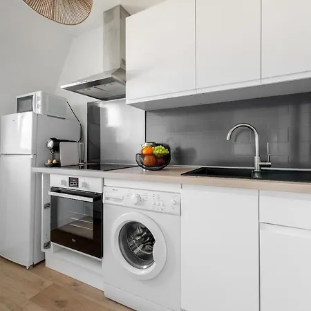 Apartamento Parking Prive, Balcon - T2 Lumineux 10 Min