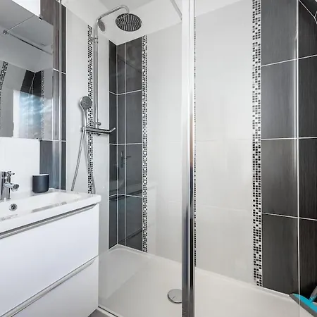 Apartamento Parking Prive, Balcon - T2 Lumineux 10 Min
