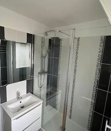 Lumineux 2 Pieces Apartament