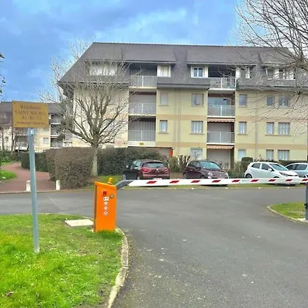 Lumineux 2 Pieces Apartament